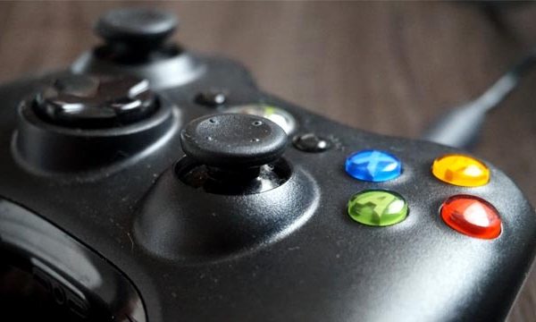 PCでゲームするなら「Xbox 360 コントローラー」が一番しっくりくる。オススメのゲームパッド！